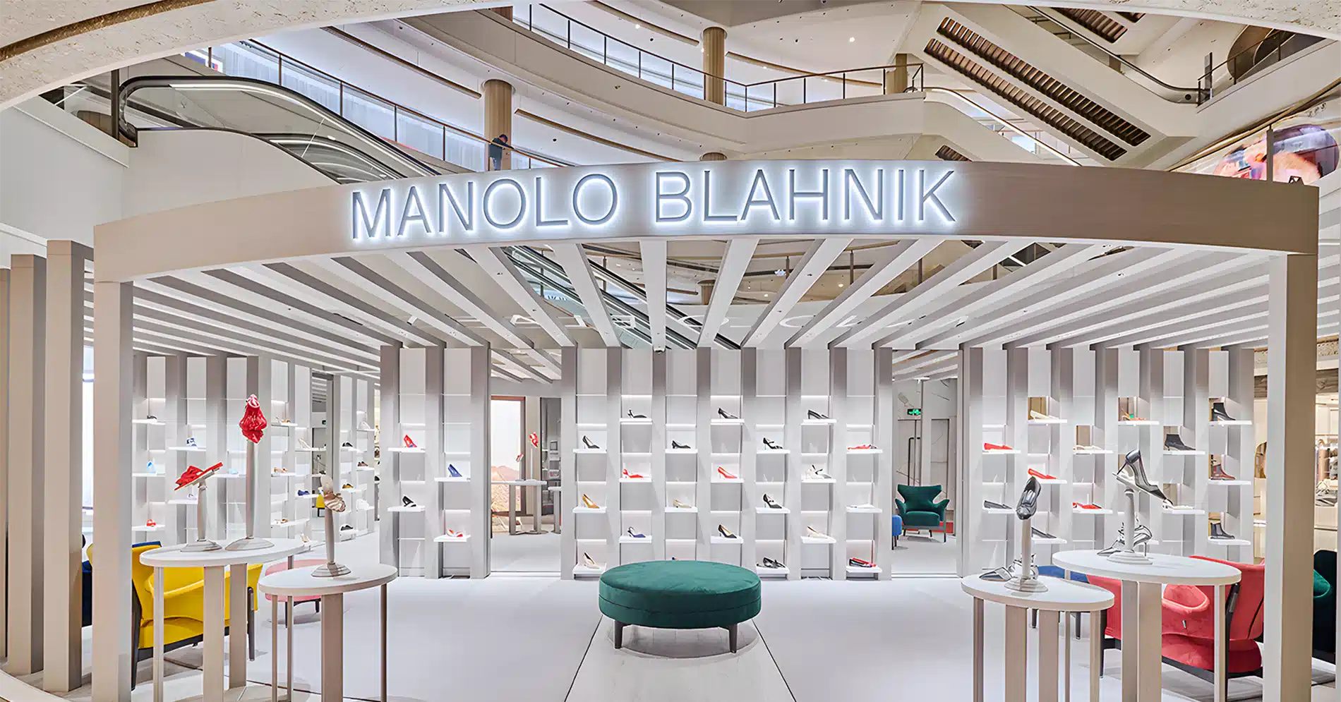 Banner 1 - Manolo Blahnik Sverige