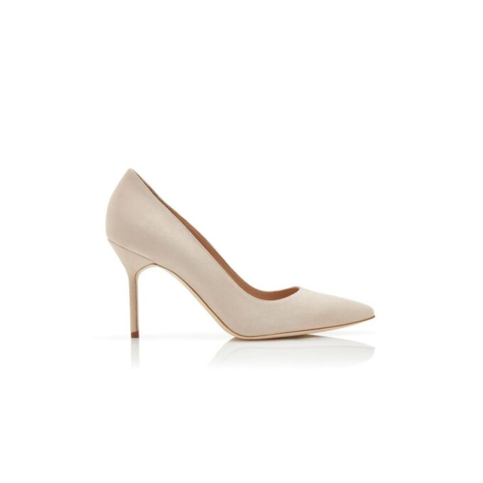 BB 90 Ljusbeige pumps i mocka med spetsig tå BB 90 Ljusbeige pumps i mocka med spetsig tå