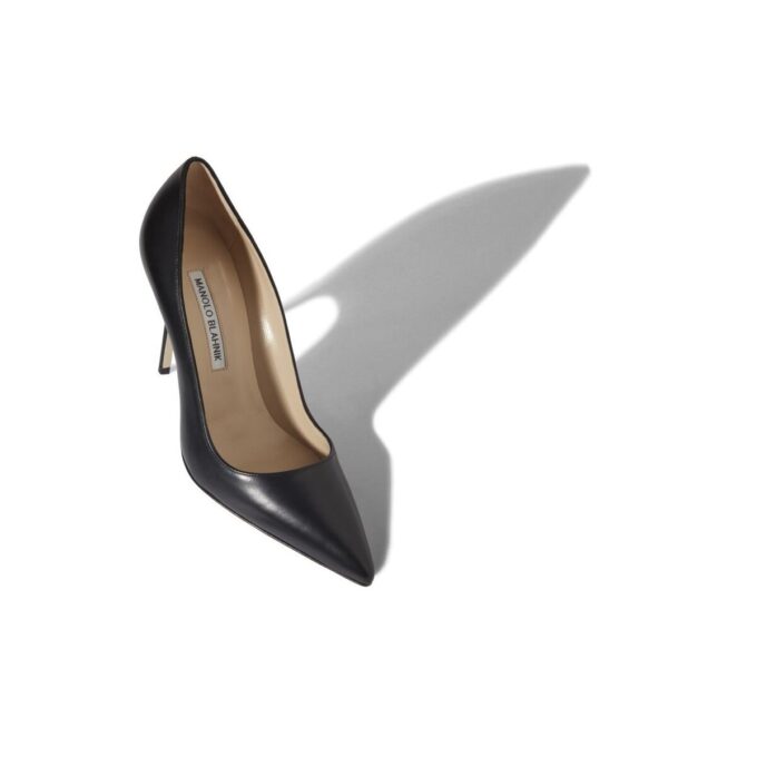 BB CALF Svarta pumps i kalvskinn med spetsig tå BB CALF Svarta pumps i kalvskinn med spetsig tå
