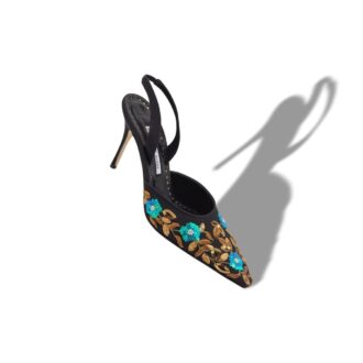 BORELA Svarta pumps i crepe de chine med broderi