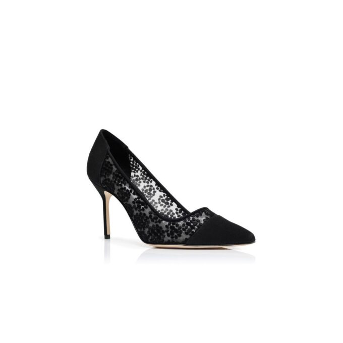 CAPCOUR Svarta pumps med blommiga spetsdetaljer CAPCOUR Svarta pumps med blommiga spetsdetaljer