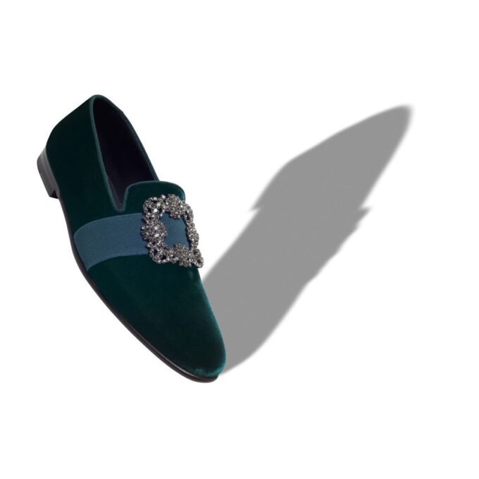 CARLTON Loafers i grön sammet med smyckesspänne CARLTON Loafers i grön sammet med smyckesspänne