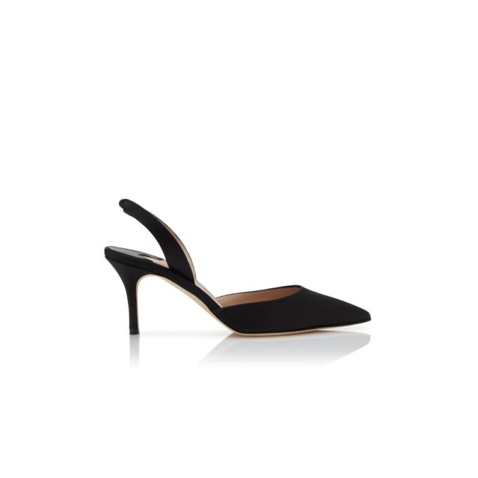 CAROLYNE 70 Svarta satin pumps med hälrem CAROLYNE 70 Svarta satin pumps med hälrem