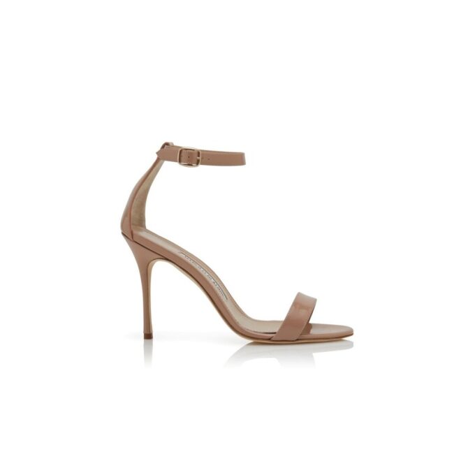 Chaos Beige sandaler med ankelrem i lackläder Chaos Beige sandaler med ankelrem i lackläder