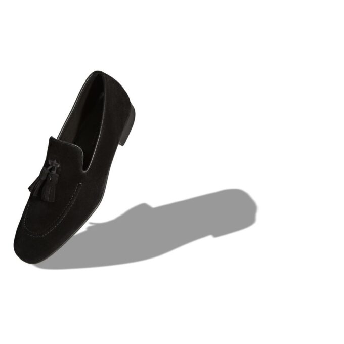 CHESTER Loafers i svart mocka med tofs CHESTER Loafers i svart mocka med tofs