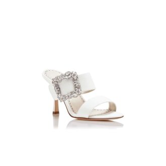Gable JEWEL Vita mules i crepe de chine med spännen