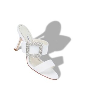 Gable JEWEL Vita mules i crepe de chine med spännen