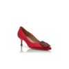 Hangisi 50 Röda satin pumps med spännen Hangisi 50 Röda satin pumps med spännen