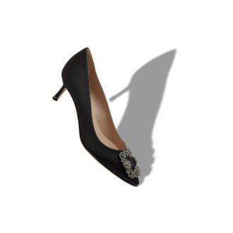 Hangisi 50 Svarta pumps i satin med spännen