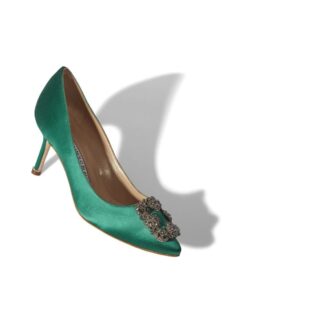 Hangisi 70 Gröna satin pumps med smyckesknäppe