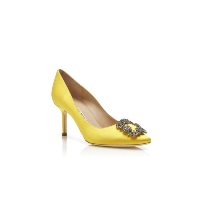 Hangisi 70 Gula satin pumps med spännen Hangisi 70 Gula satin pumps med spännen