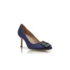 Hangisi 70 Marinblå satin pumps med smyckespänne Hangisi 70 Marinblå satin pumps med smyckespänne