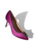 Hangisi 70 Mörkfuchsia satin pumps med spänne