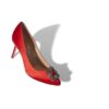 Hangisi 70 Röda pumps i satin med smyckespänne Hangisi 70 Röda pumps i satin med smyckespänne