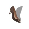 Hangisi 90 Bruna satin pumps med smyckesknäppe Hangisi 90 Bruna satin pumps med smyckesknäppe