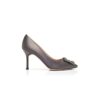 Hangisi 90 Mörkgrå pumps i satin med smyckespänne Hangisi 90 Mörkgrå pumps i satin med smyckespänne