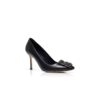 Hangisi 90 Svarta pumps i läder med smyckesknäppe Hangisi 90 Svarta pumps i läder med smyckesknäppe