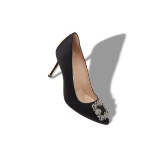 Hangisi 90 Svarta pumps i satin med spännen