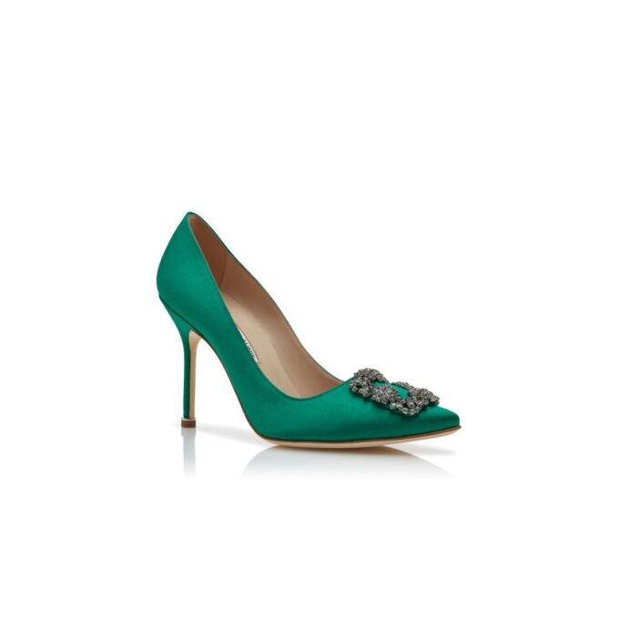 Hangisi Gröna satin pumps med smyckesknäppe