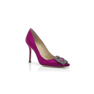 Hangisi Mörkfuchsia satinpumps med smyckespänne