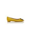 Hangisiflat Gula platta pumps i satin med smyckespänne Hangisiflat Gula platta pumps i satin med smyckespänne