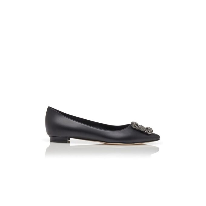 Hangisiflat Svarta pumps i kalvskinn med smyckesspänne Hangisiflat Svarta pumps i kalvskinn med smyckesspänne
