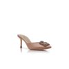 Hangisimu Beige satinmules med smyckesknäppe Hangisimu Beige satinmules med smyckesknäppe