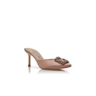 Hangisimu Beige satinmules med smyckesknäppe Hangisimu Beige satinmules med smyckesknäppe