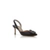 HANGISLI Svarta pumps i satin med smyckesspänne och hälrem HANGISLI Svarta pumps i satin med smyckesspänne och hälrem