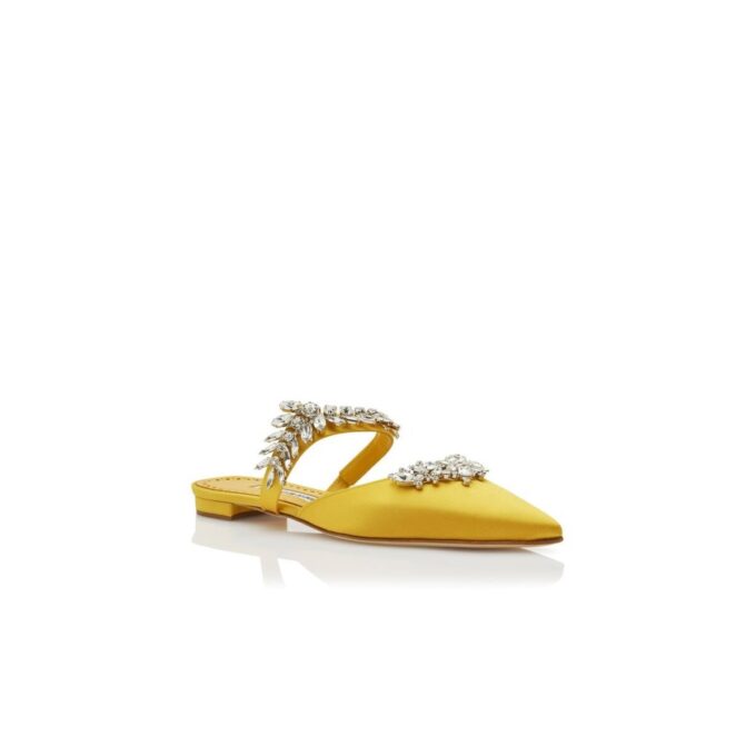 LURUMFLAT Gula platta mules i satin med kristallprydnader LURUMFLAT Gula platta mules i satin med kristallprydnader