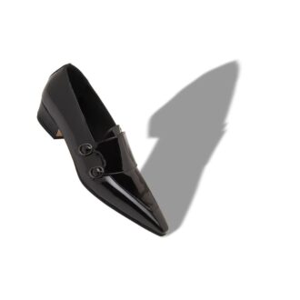 MANBISA Loafers i svart lackläder