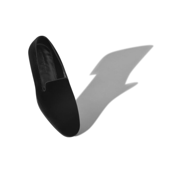 MARIO VELVET Loafers i svart sammet MARIO VELVET Loafers i svart sammet