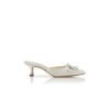 MAYJOU Mules i krämfärgad satin med kristallspänne MAYJOU Mules i krämfärgad satin med kristallspänne