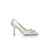MAYJOUPUMP Pumps i krämfärgad satin med kristallspänne MAYJOUPUMP Pumps i krämfärgad satin med kristallspänne
