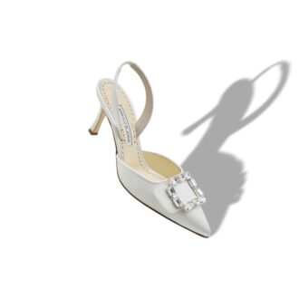 MAYJOUSLI Krämfärgade pumps i satin med kristallspänne och slingback