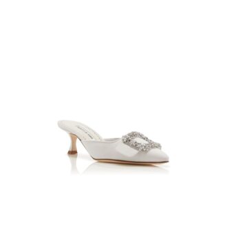 Maysale Jewel Vita mules i satin med kristallspänne