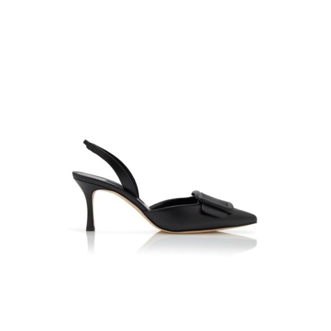 MAYSLI Svarta pumps i nappaläder med hälrem MAYSLI Svarta pumps i nappaläder med hälrem