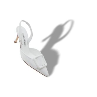 MAYSLI Vita pumps i nappaläder med hälrem