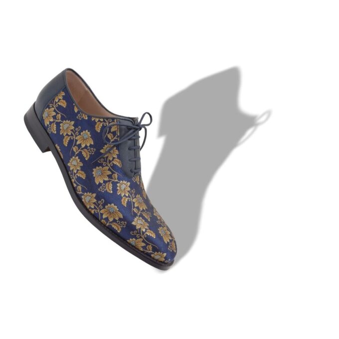 METZ Marinblå oxfordskor i silkejacquard med blommönster METZ Marinblå oxfordskor i silkejacquard med blommönster