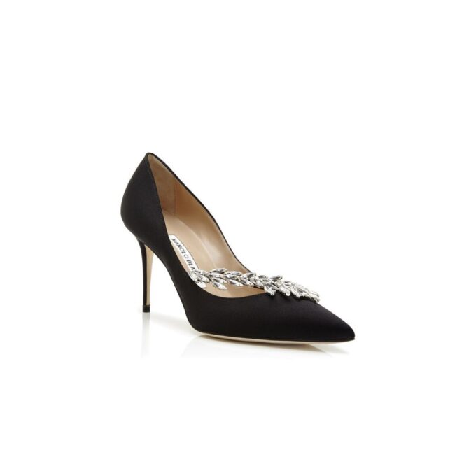 Nadira Svarta pumps i satin med smyckesspänne Nadira Svarta pumps i satin med smyckesspänne