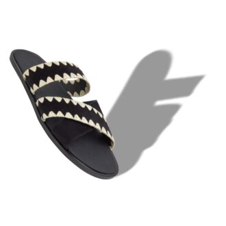 NELLO Svarta sandaler i mocka med blankstygn
