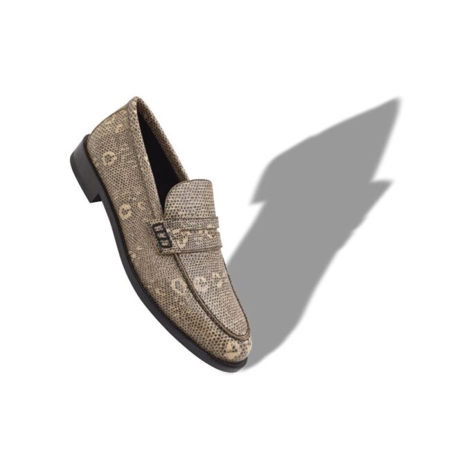 PERRY Penny Loafers i kalvskinn med ödlemönster PERRY Penny Loafers i kalvskinn med ödlemönster