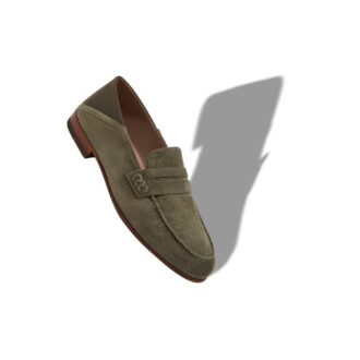 PLYMOUTH Penny Loafers i khakifärgat mocka