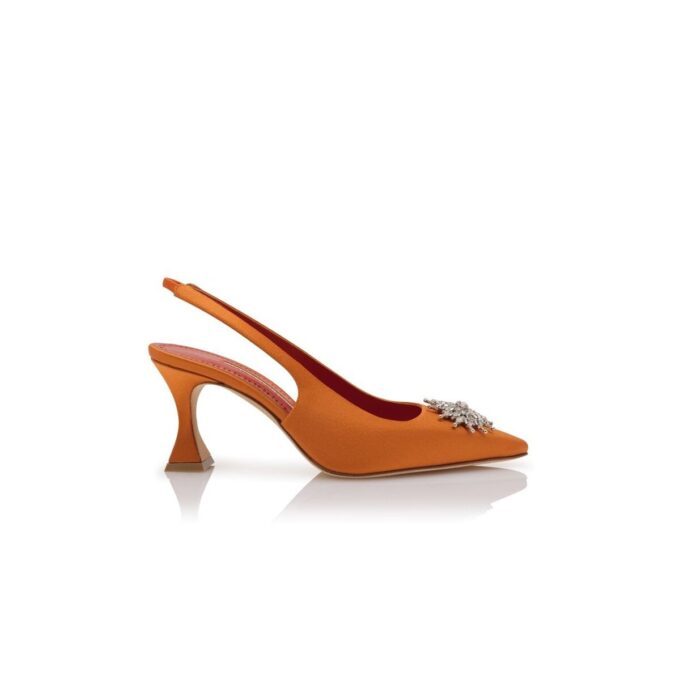 RONCONASLI Orange satinpumps med kristallprydnad och slingback RONCONASLI Orange satinpumps med kristallprydnad och slingback