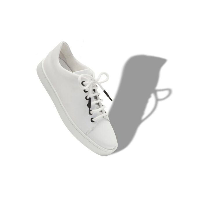 SEMANADA Vita låga sneakers i kalvskinn SEMANADA Vita låga sneakers i kalvskinn