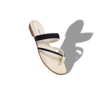 SUSARA Krämfärgade platta sandaler i raffia SUSARA Krämfärgade platta sandaler i raffia