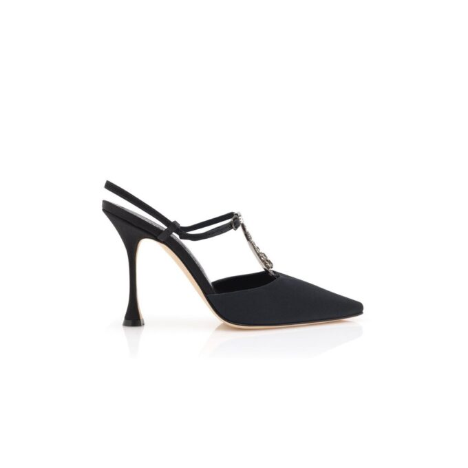 TRUTA Svarta pumps i grosgrain med T-rem och smyckesdetaljer TRUTA Svarta pumps i grosgrain med T-rem och smyckesdetaljer