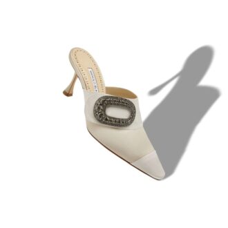 TULA ljusbeige mules i satin med spänne prydda med juveler