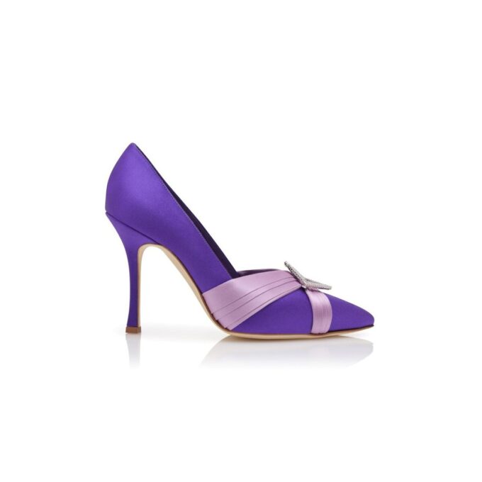 VIERAPUMP Lila Pumps i satin med veckade detaljer VIERAPUMP Lila Pumps i satin med veckade detaljer